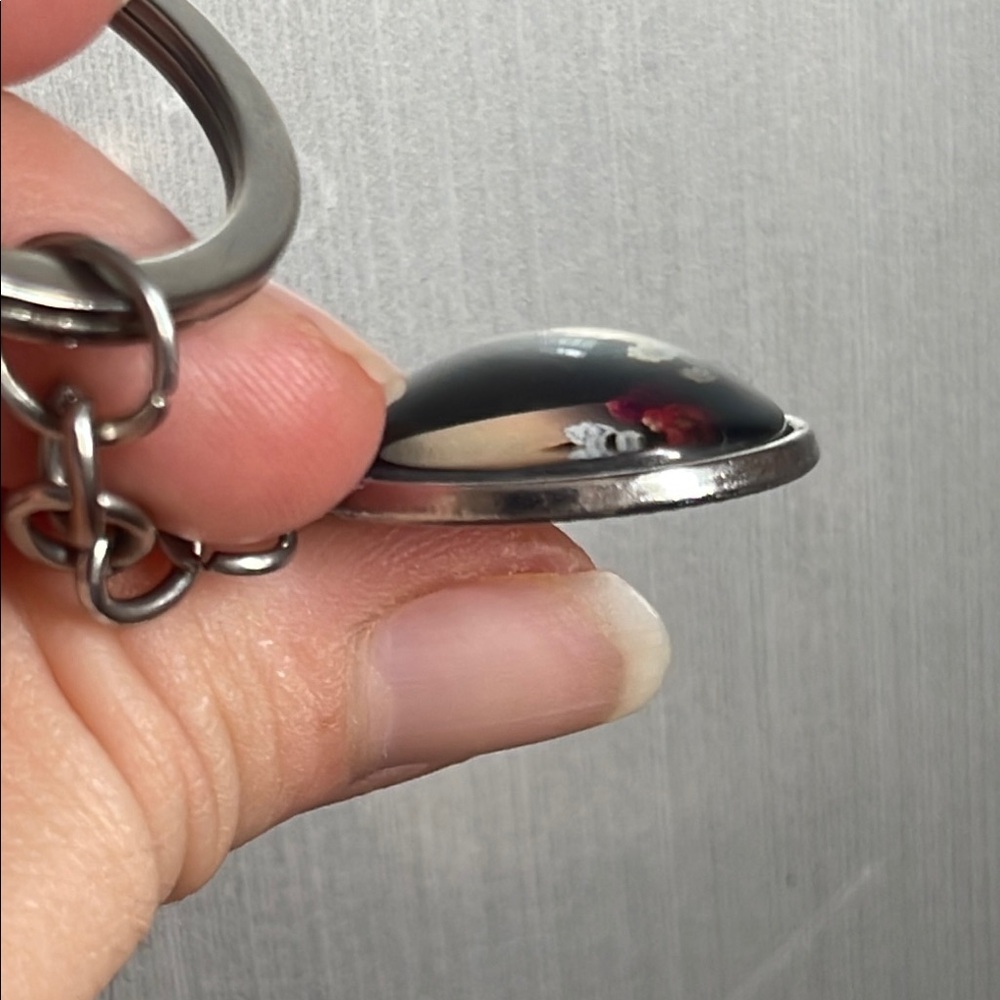 Floral Initial Keychain - Picture 4 of 6